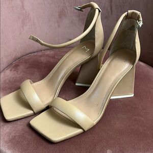 Marc Fisher Tan Heels Classic Stiletto Pumps